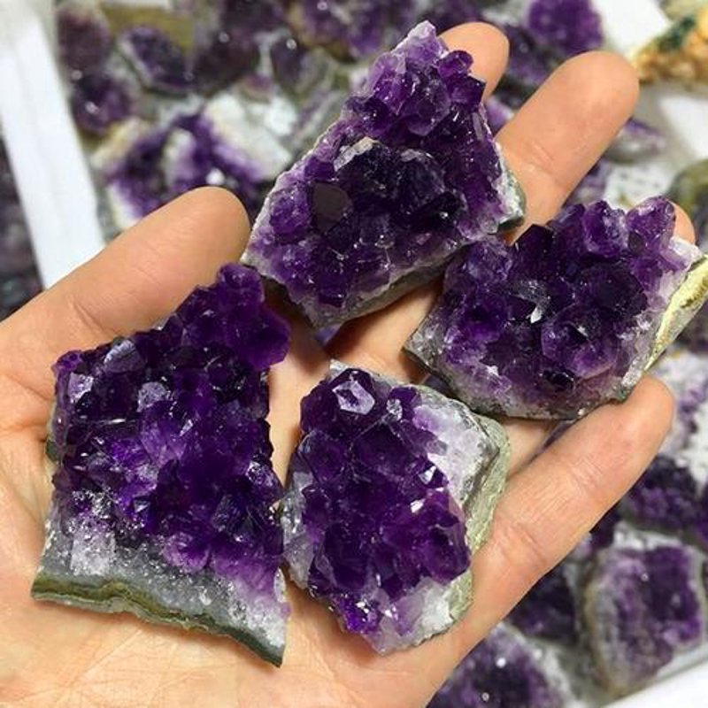 天然水晶首饰选购指南：让每一件珠宝都有生命的故事
